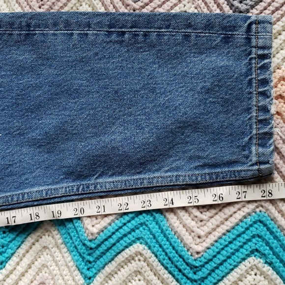 Zara slim fit Graffiti ripped jeans, mid-blue, size 31 - Picture 4 of 8